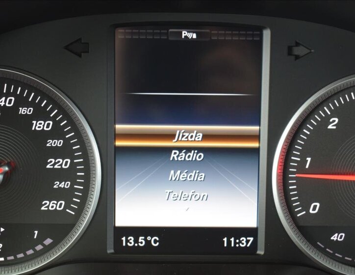 Mercedes-Benz Třídy C Sedan / Limuzína 2,1 l 125 kw