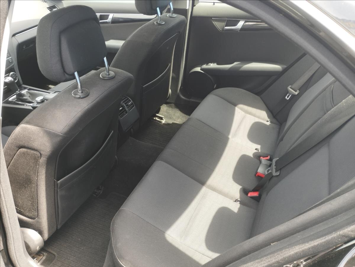 Mercedes-Benz Třídy C Sedan 1,8 l 115 kw