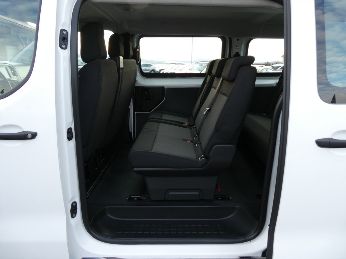 Peugeot Expert Kombi 1,5 l 88 kw