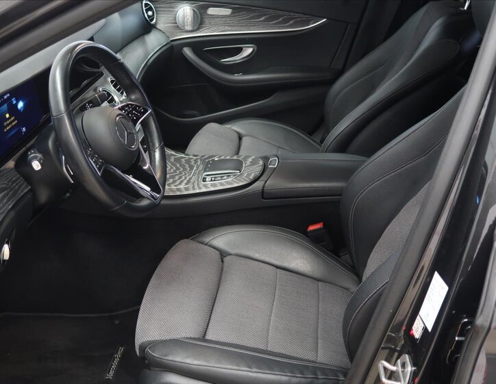 Mercedes-Benz Třídy E Kombi 2,0 l 143 kw