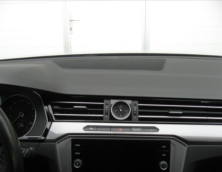 Volkswagen Passat 24