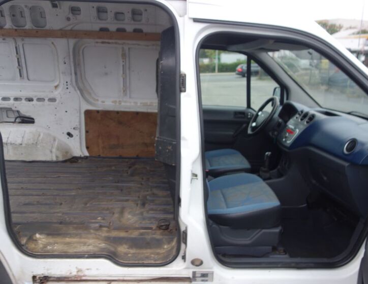 Ford Transit Connect 18