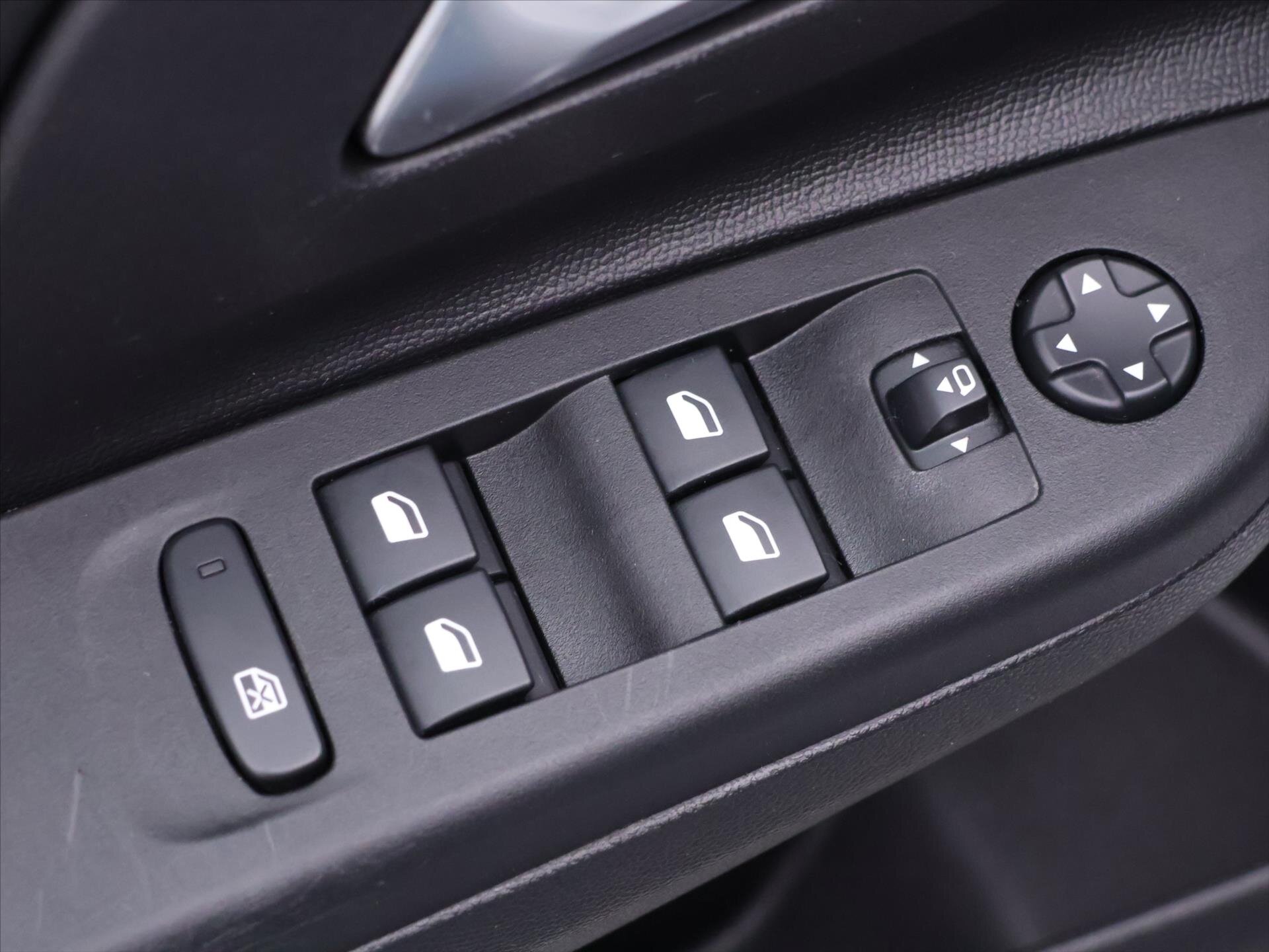 Opel Corsa Hatchback 1,2 l 74 kw