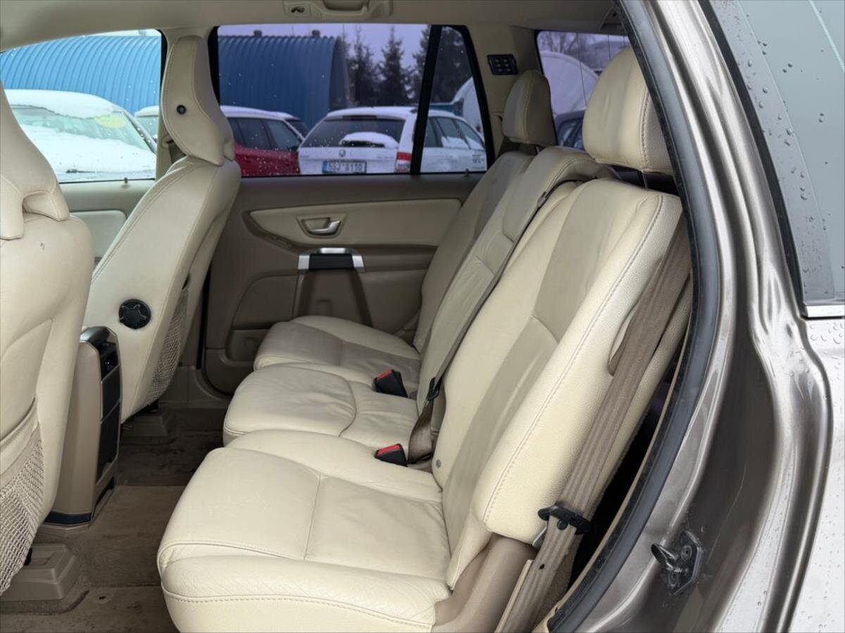 Volvo XC90 Kombi 2,4 l 147 kw