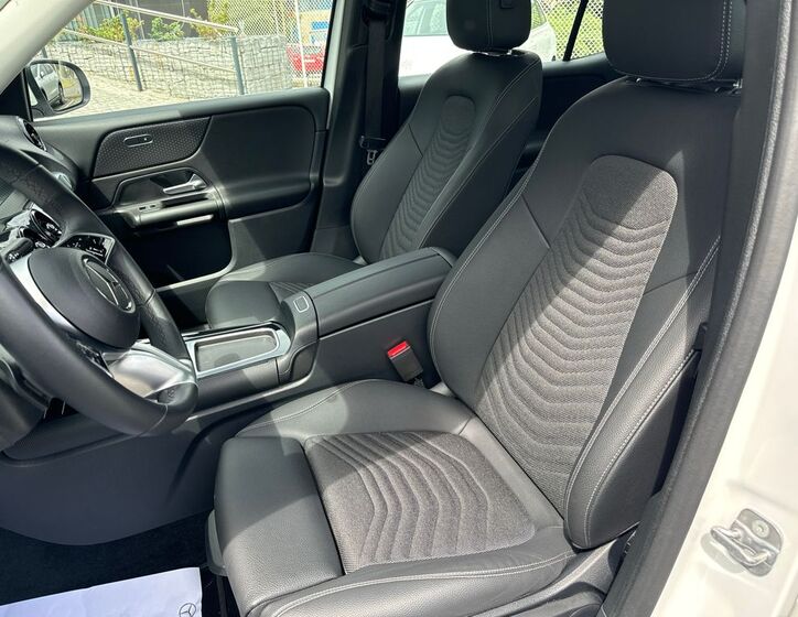 Mercedes-Benz GLB 13