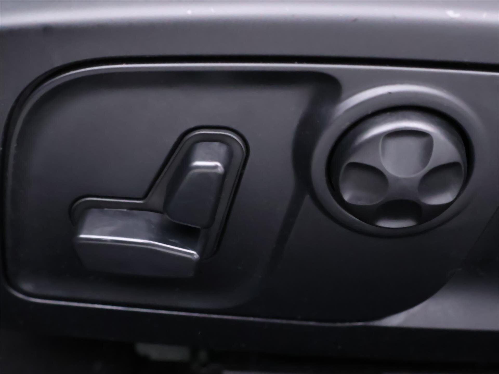 Maserati Ghibli Sedan 3,0 l 302 kw