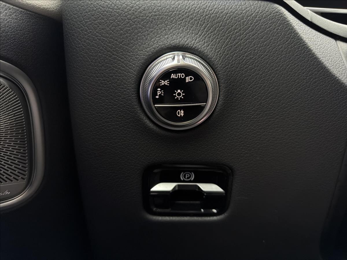 Mercedes-Benz GLC SUV / Terénní 2,0 l 145 kw