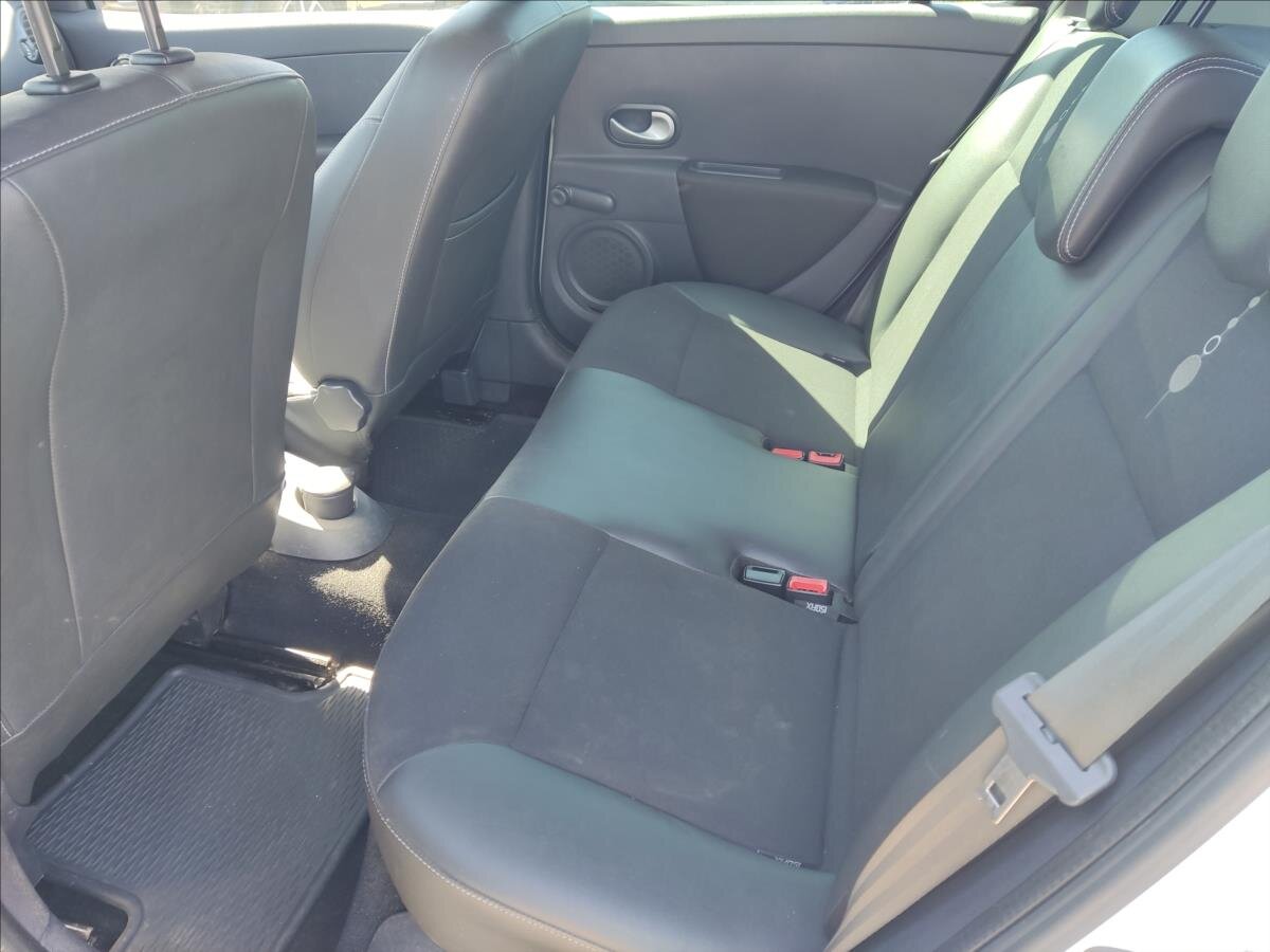 Renault Clio Hatchback 1,1 l 55 kw