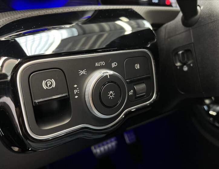 Mercedes-Benz CLA Sedan 2,0 l 110 kw