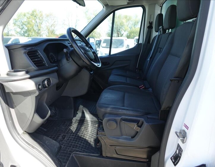 Ford Transit Skříň 2,0 l 125 kw