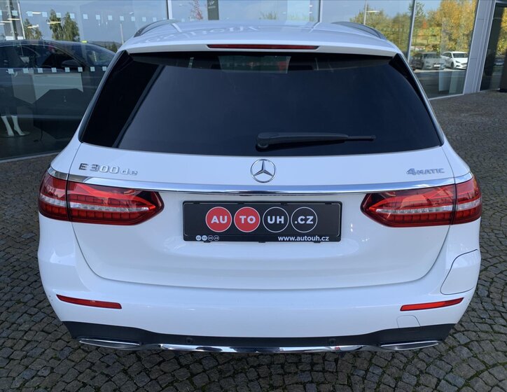 Mercedes-Benz Třídy E Kombi 2,0 l 143 kw