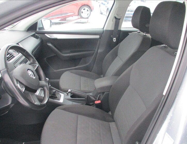 Škoda Octavia Kombi 2,0 l 110 kw