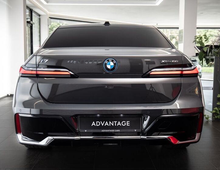 BMW i7 3