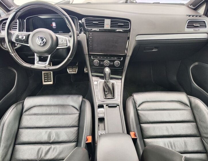 Volkswagen Golf Kombi 2,0 l 110 kw