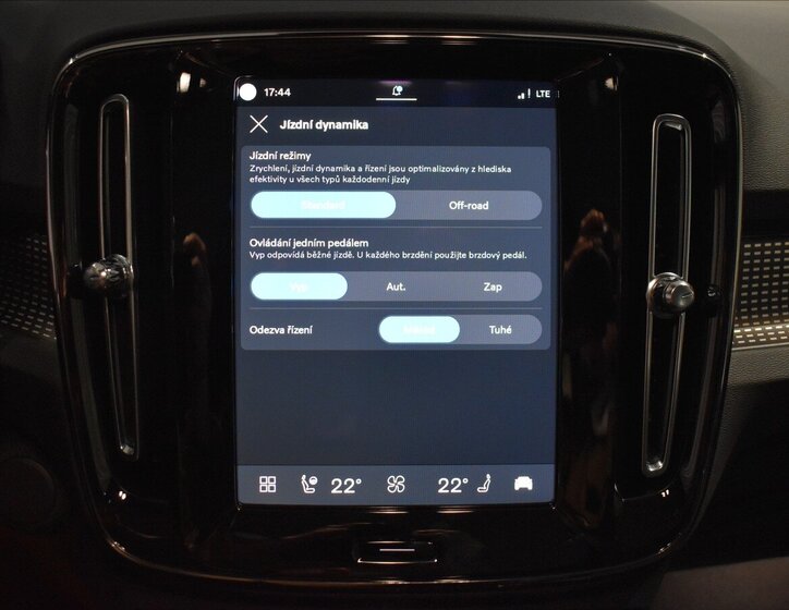 Volvo EC40 SUV / Terénní 0,0 185 kw