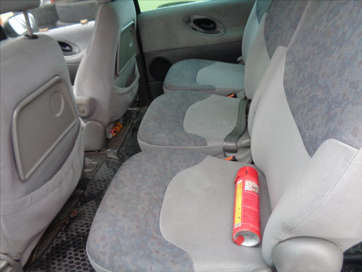 Ford Galaxy Kombi 2,0 l 81 kw