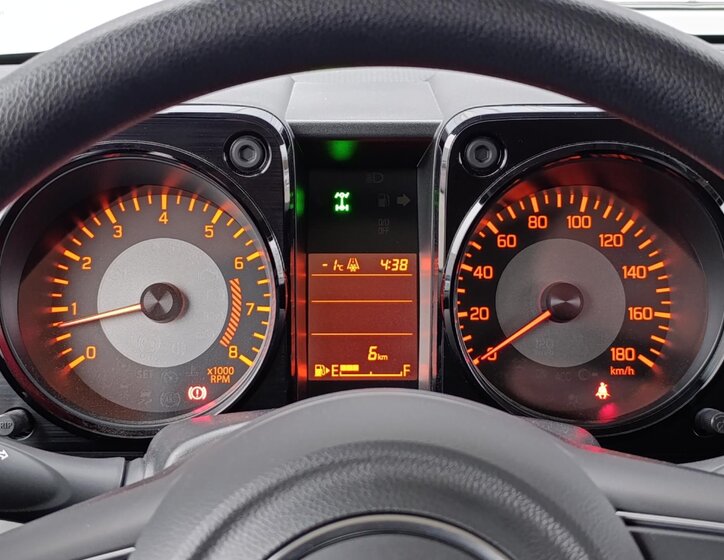 Suzuki Jimny SUV 1,5 l 75 kw