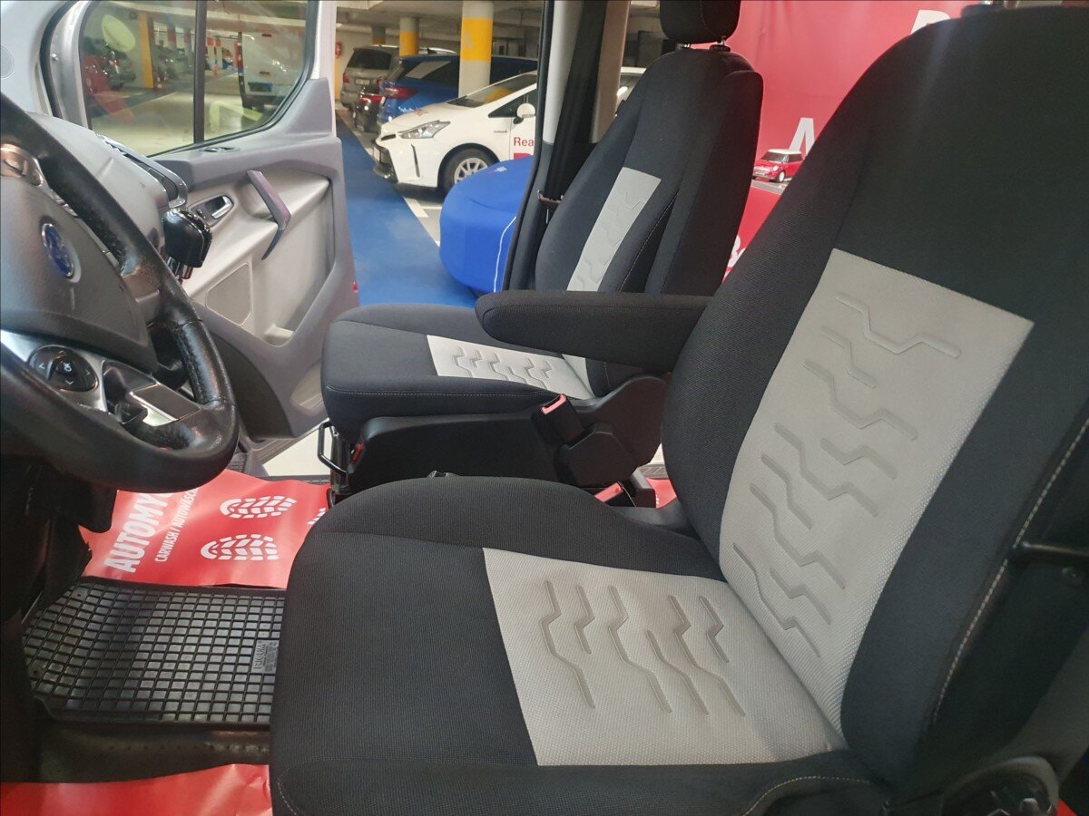 Ford Tourneo Custom Kombi 2,2 l 92 kw