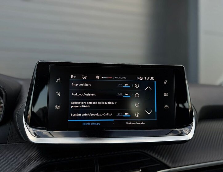 Peugeot 208 Hatchback 1,2 l 74 kw