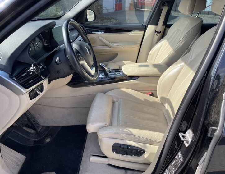 BMW X5 SUV / Terénní 3,0 l 190 kw