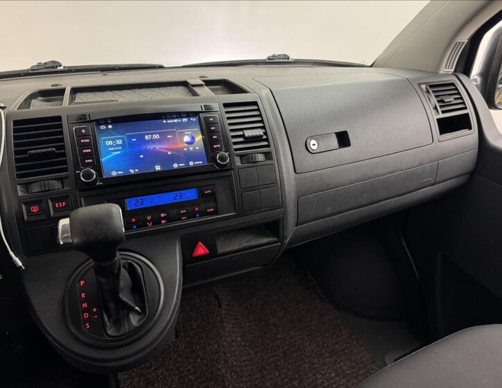 Volkswagen Transporter Kombi 3,2 l 173 kw