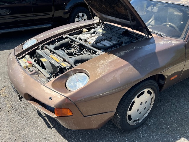 Porsche 928