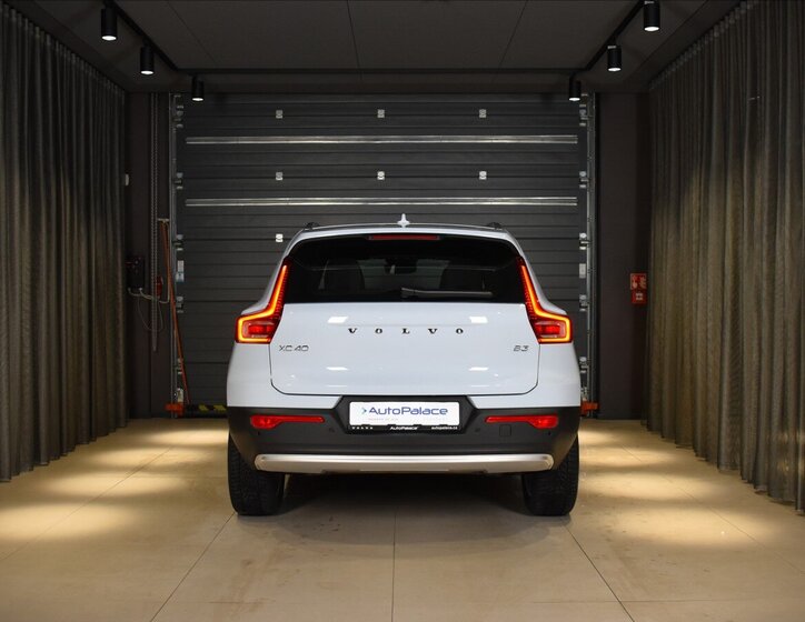 Volvo XC40 SUV 2,0 l 120 kw