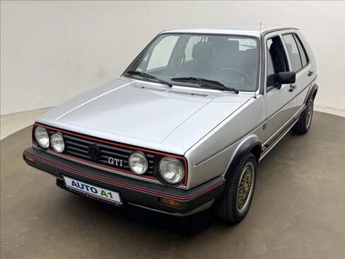 Volkswagen Golf Sedan / Limuzína 1,8 l 79 kw