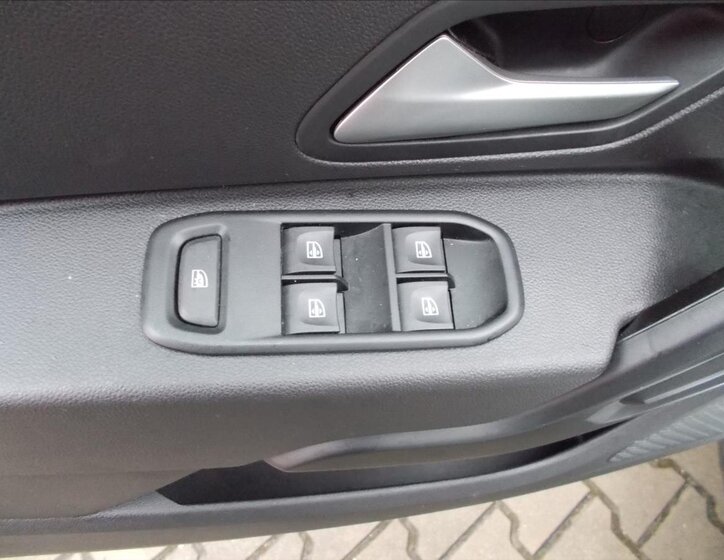 Dacia Duster SUV 999,0 67 kw