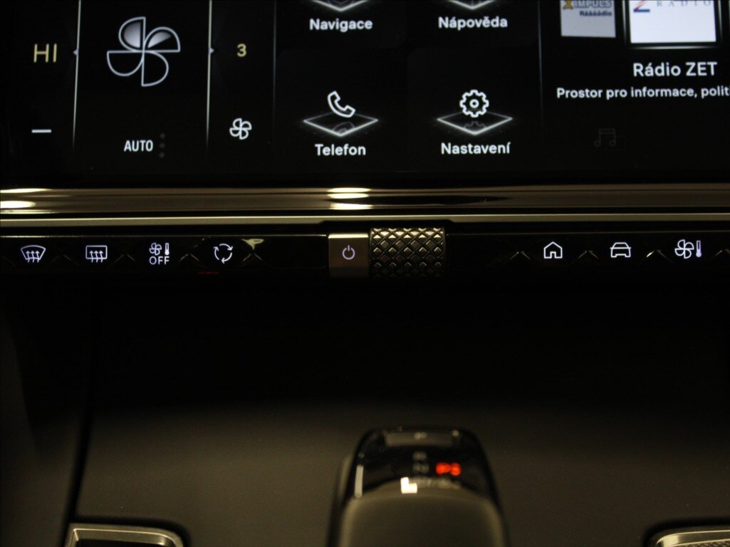 DS Automobiles DS7 Crossback SUV 1,6 l 221 kw