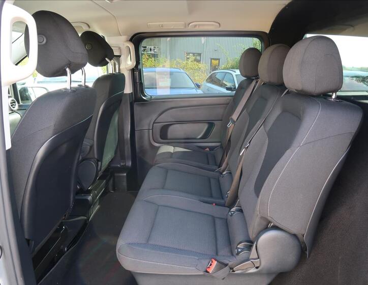 Mercedes-Benz Vito 19