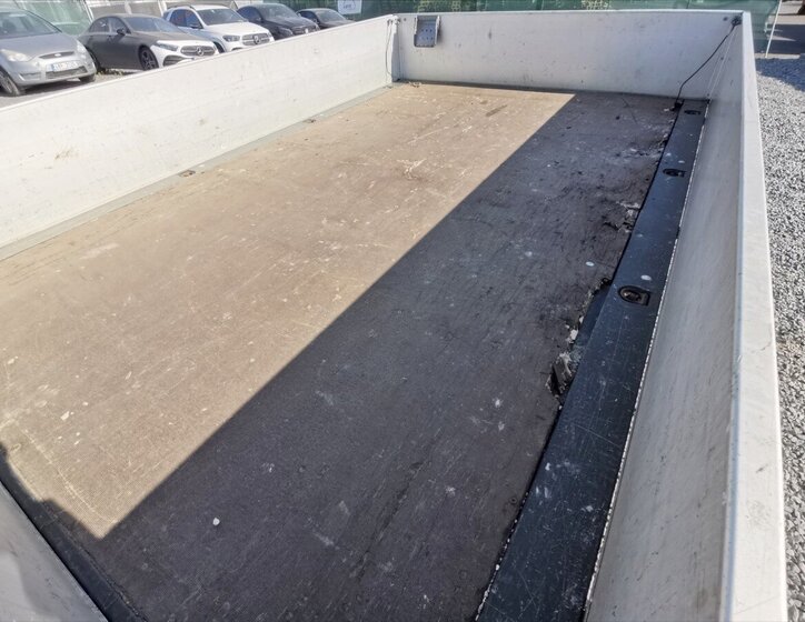 Iveco Daily Valník 2,3 l 100 kw