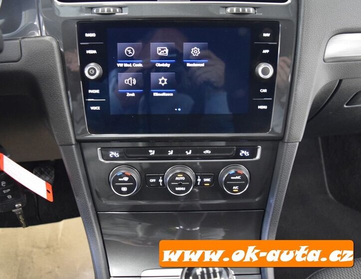 Volkswagen Golf Kombi 1,6 l 85 kw