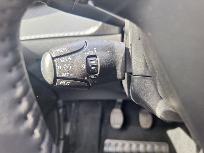 Peugeot 208 Hatchback 1,2 l 74 kw