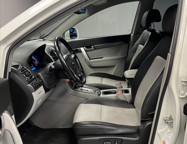 Chevrolet Captiva 8