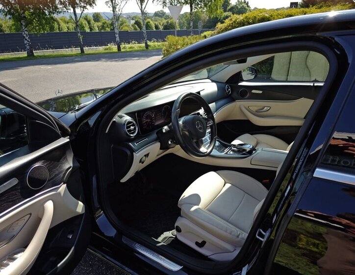 Mercedes-Benz Třídy E 10