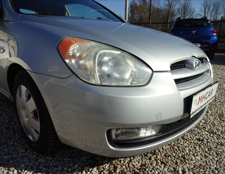 Hyundai Accent Hatchback 1,4 l 71 kw