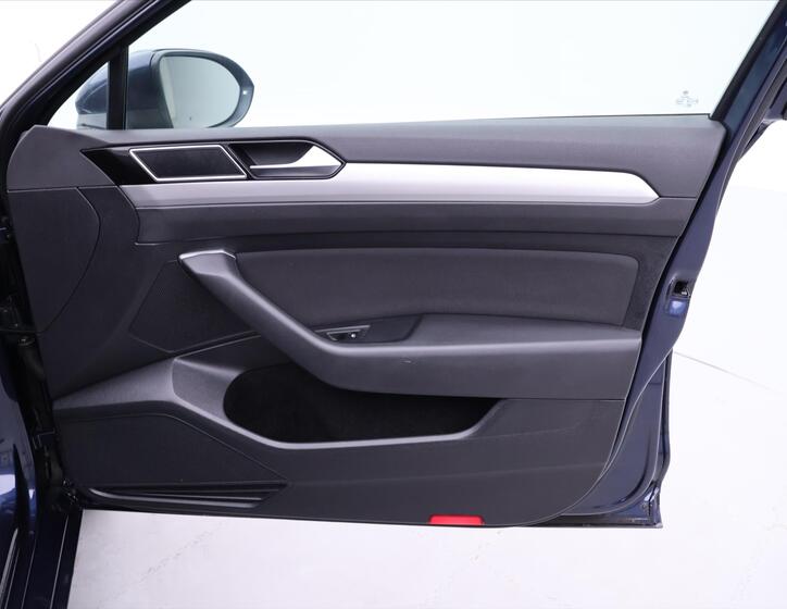 Volkswagen Passat 12