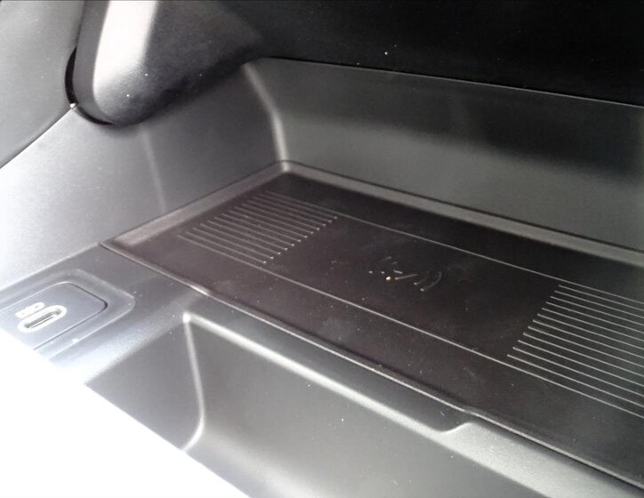 Land Rover Range Rover Velar SUV / Terénní 2,0 l 297 kw