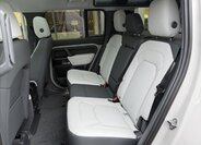 Land Rover Defender 24