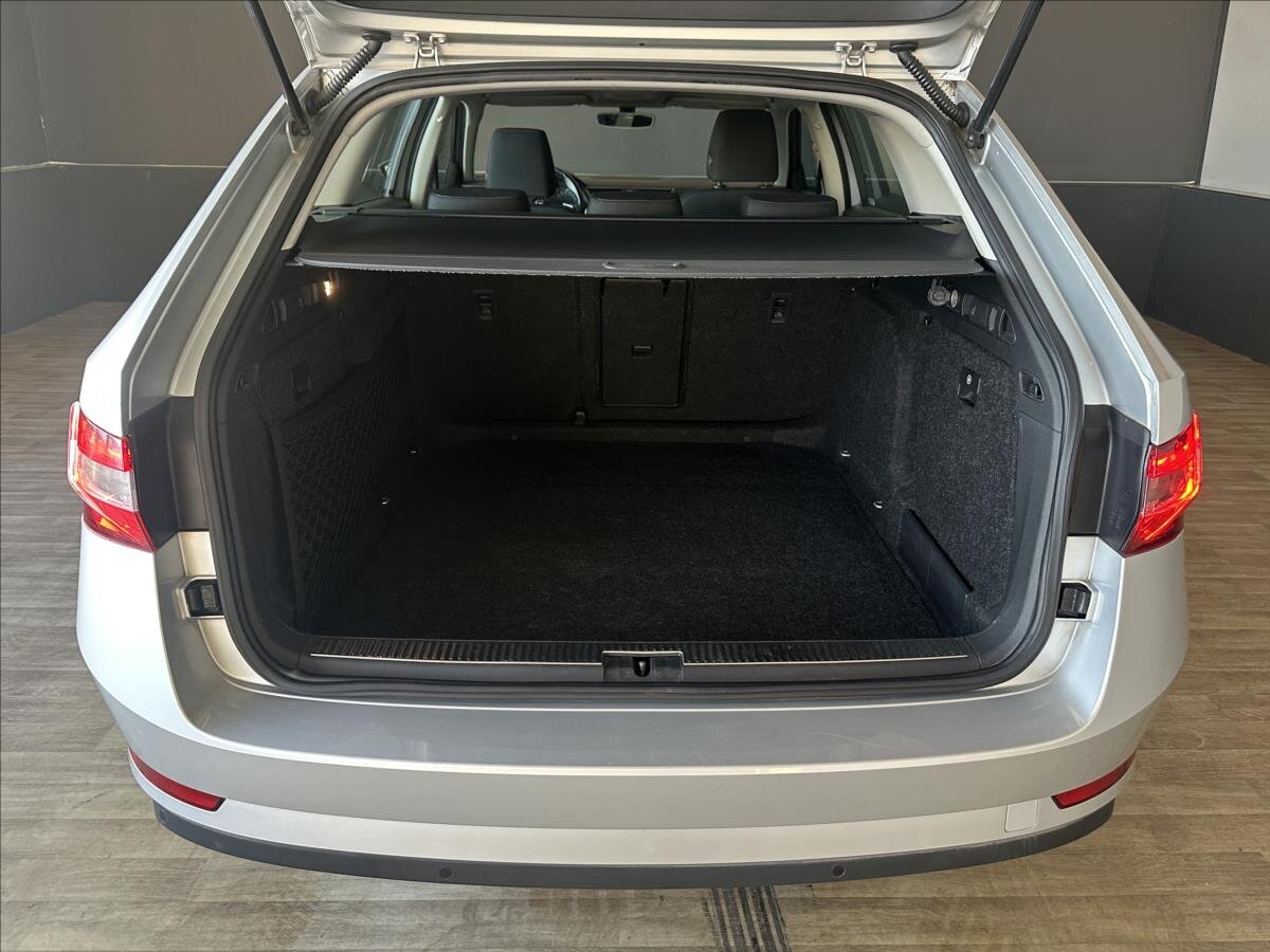 Škoda Superb Kombi 2,0 l 110 kw