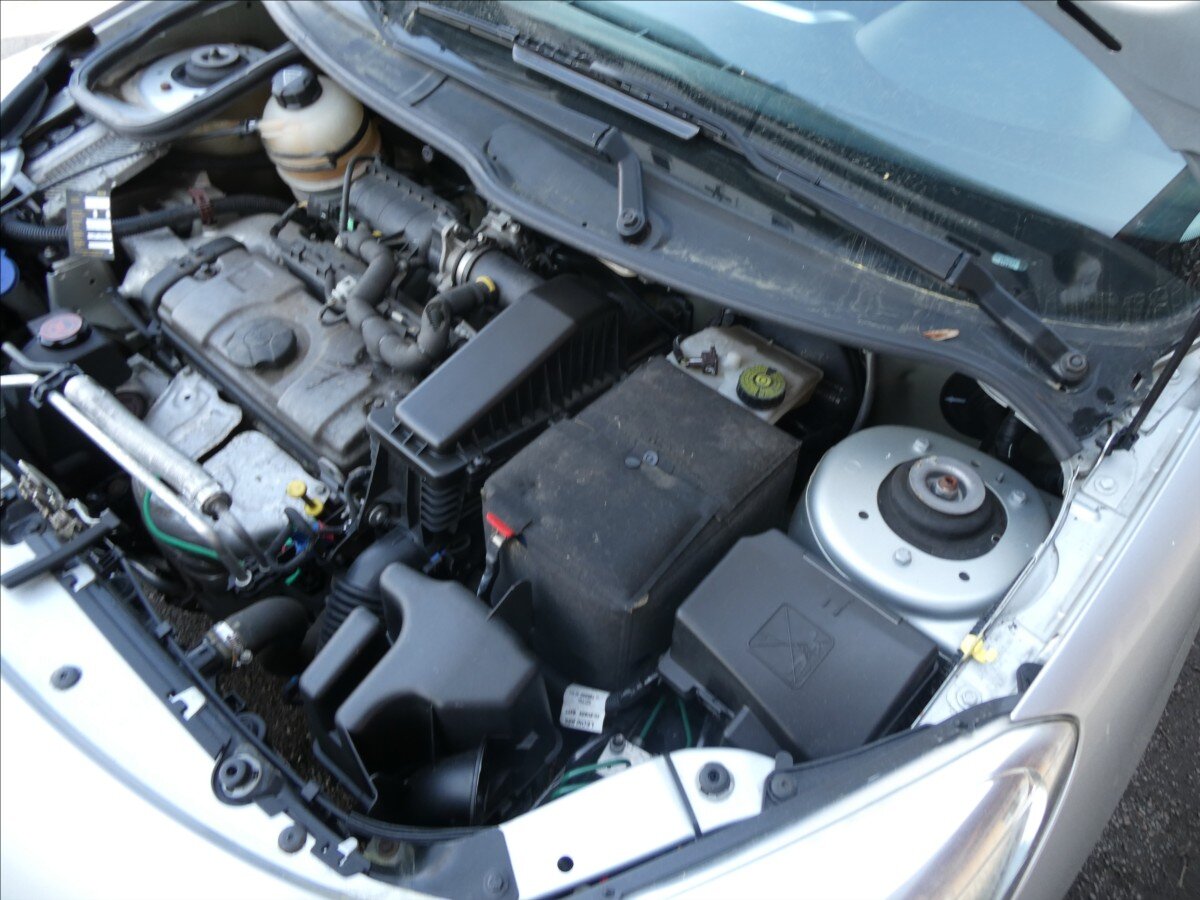 Peugeot 206 Hatchback 1,1 l 44 kw