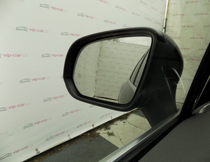 Mercedes-Benz EQE 47