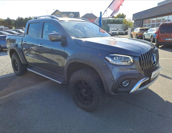 Mercedes-Benz Třídy X 3