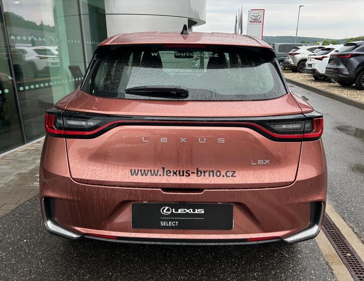 Lexus LBX 4