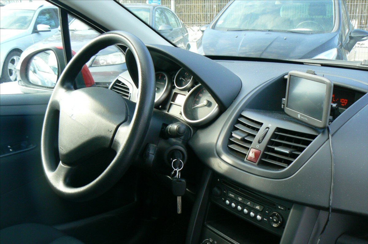 Peugeot 207 Hatchback 1,4 l 54 kw
