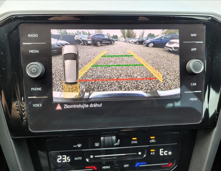 Volkswagen Passat Kombi 1,4 l 160 kw