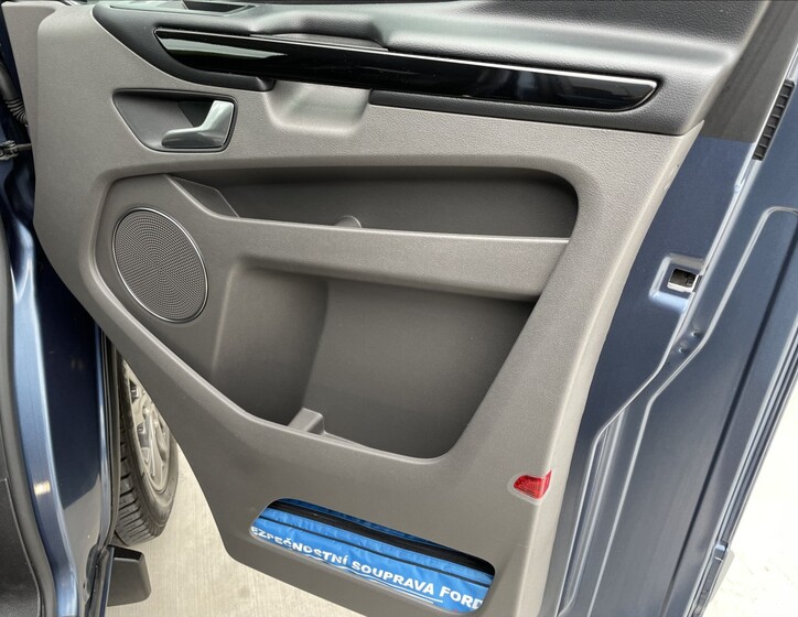 Ford Tourneo Custom 28