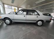 Peugeot 305 1