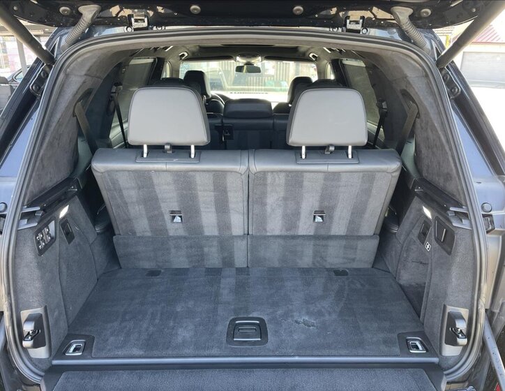 BMW X7 SUV / Terénní 3,0 l 195 kw